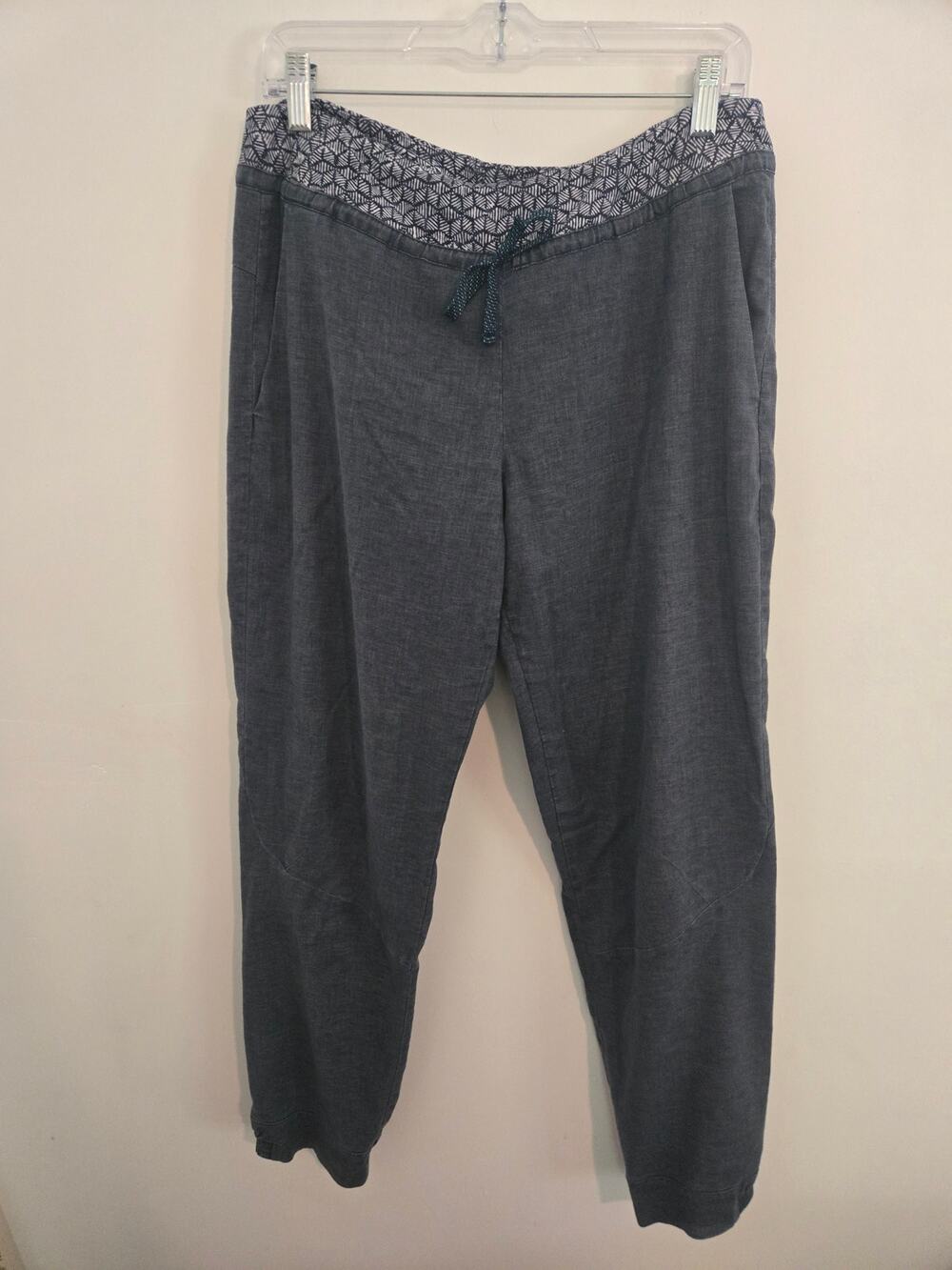 Patagonia hampi womens rock pants size XL? Joggers blue.